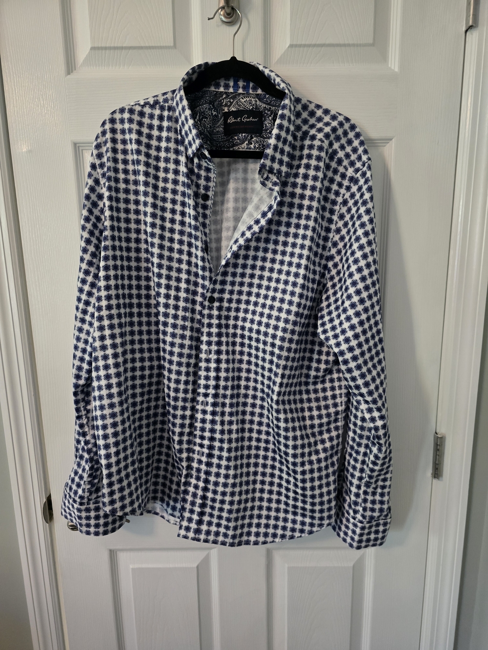Robert Graham Men's Blue Patterned Button-Up Shirt
